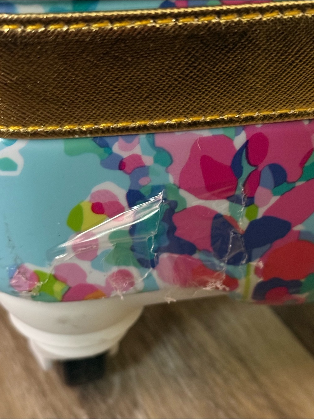 Lilly Pulitzer Hard Shell Carry-On Suitcase - Picture 7 of 9